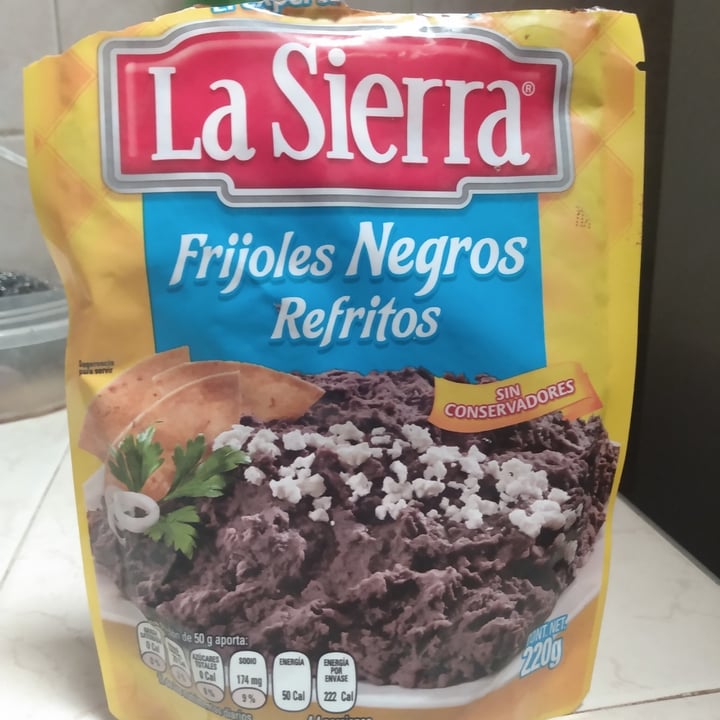photo of La Sierra Frijoles Negros Refritos shared by @li0nveg on  25 Feb 2021 - review