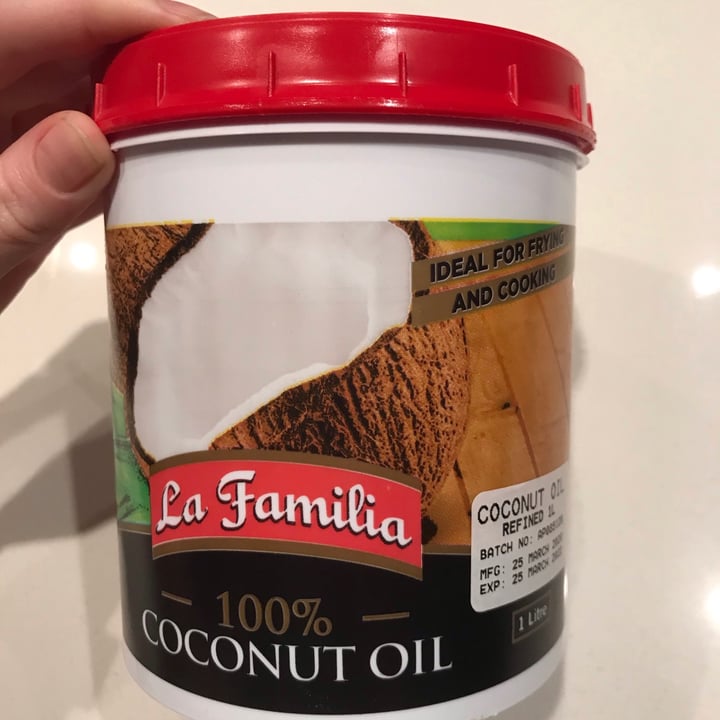 photo of La Familia Coconut oil shared by @jessidon on  01 Jun 2020 - review