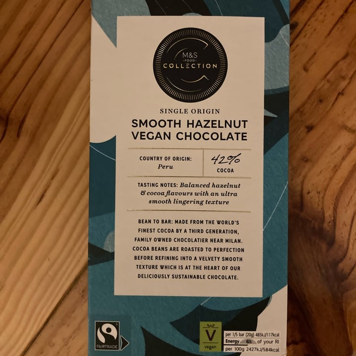 review photo of Marks & Spencer Food (M&S) Smooth Hazelnut Vegan Chocolate shared by @rayray96 on 17 Dec 2022 - review