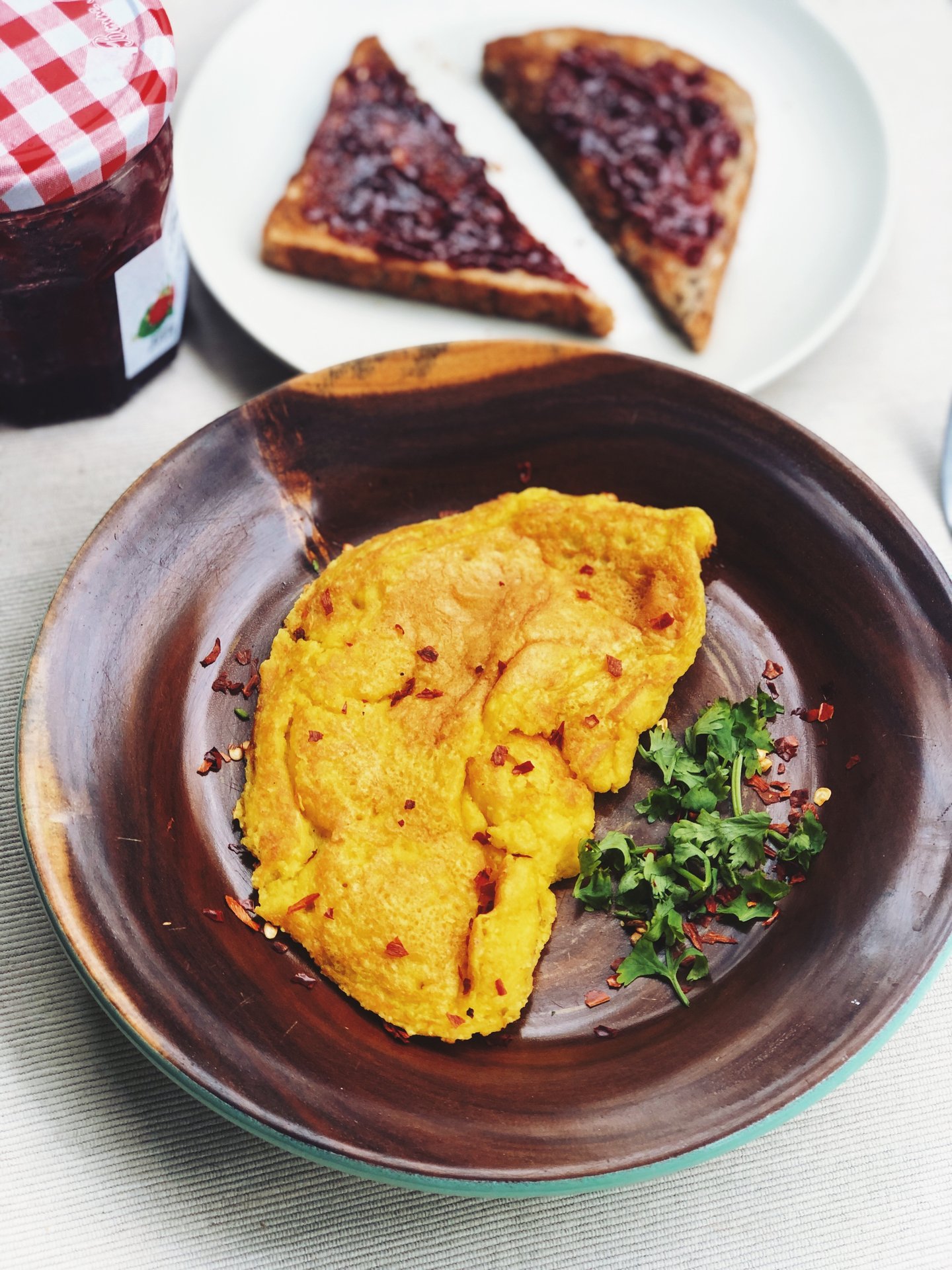 Fluffy vegan omelette