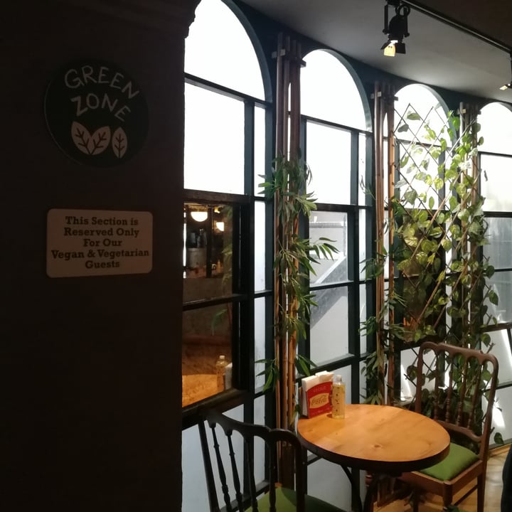 review photo of Mr. Hamza Hawaii Vegan Burger shared by @martantina on 24 Apr 2022 - review