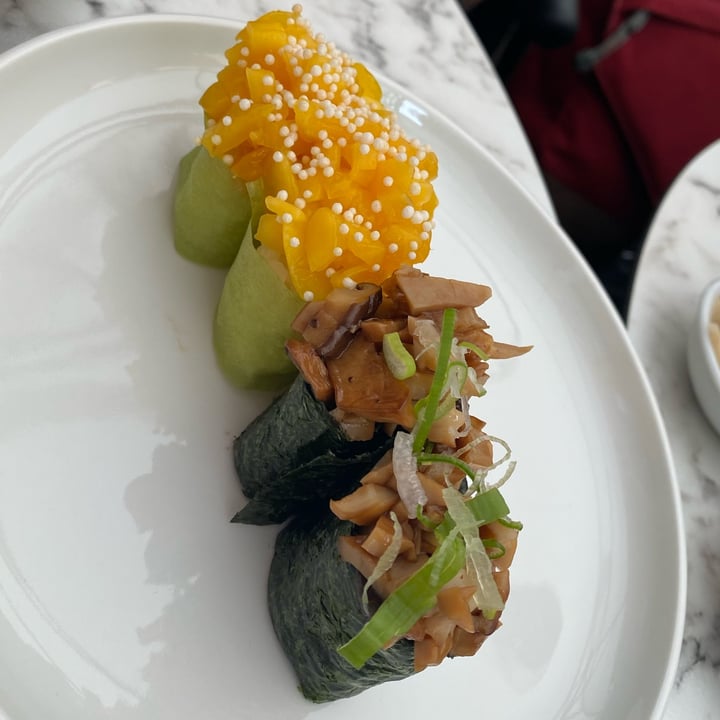 photo of Armonico Gunkan funghi e nori shared by @isabella2409 on  09 May 2022 - review