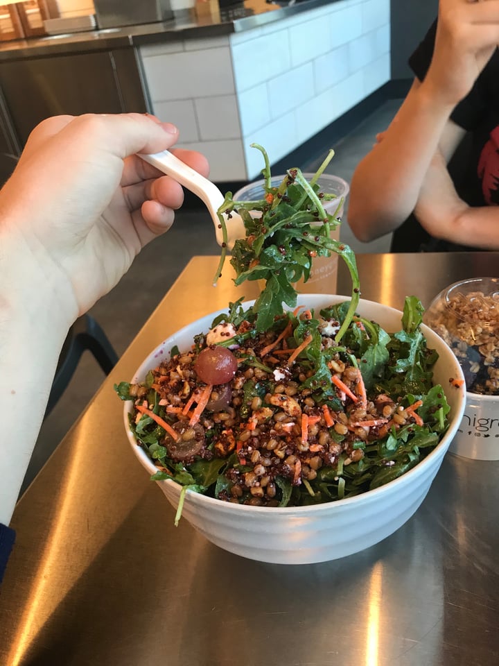 review photo of honeygrow Make it Grain Salad shared by @tetratye on 06 Oct 2018 - review