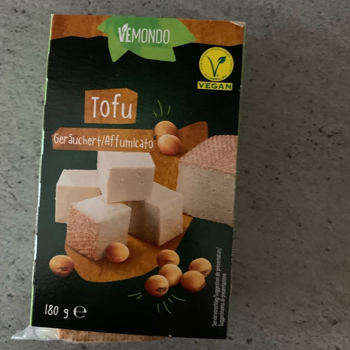 photo of Vemondo  Tofu smoked shared by @veganzuzi on  07 Jan 2022 - review