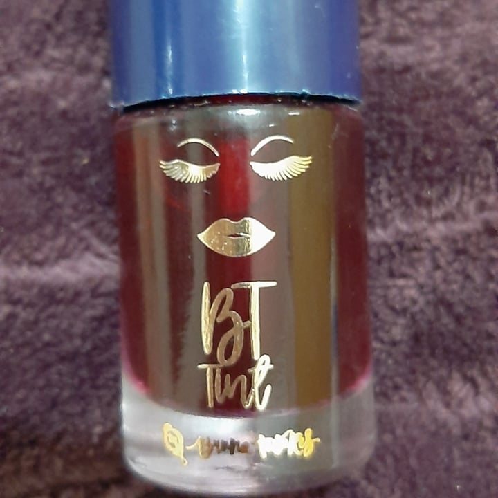 photo of Bruna Tavares Lips shared by @caumoraes on  23 Apr 2022 - review