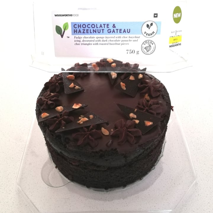 photo of Woolworths Food Chocolate & Hazelnut Gateau shared by @simonel on  01 Jun 2022 - review
