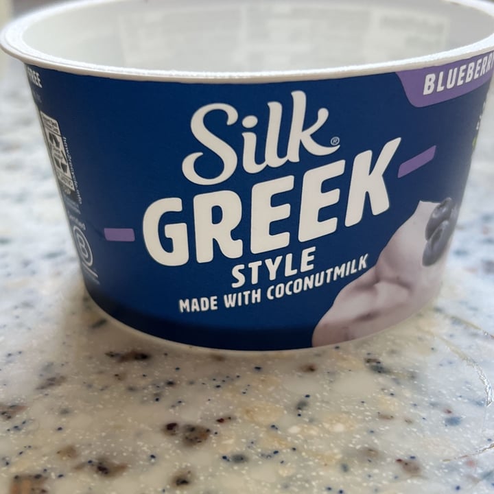 photo of Silk yogurt Silk Greek Style Coconut Milk Yogurt shared by @ferinooshkhosravi on  24 Jun 2022 - review