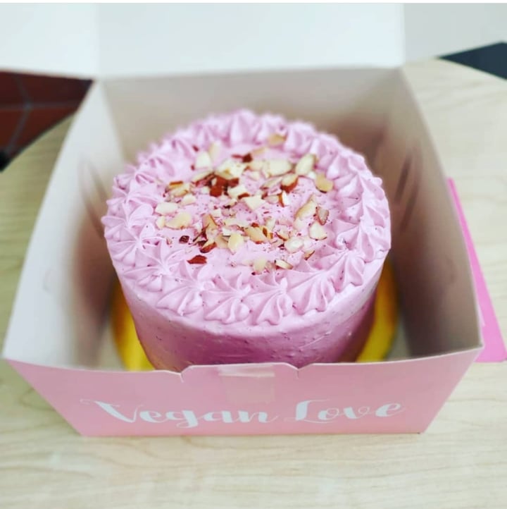 review photo of Frambuesa Pastelería Vegan Torta shared by @edanaris on 06 Feb 2022 - review