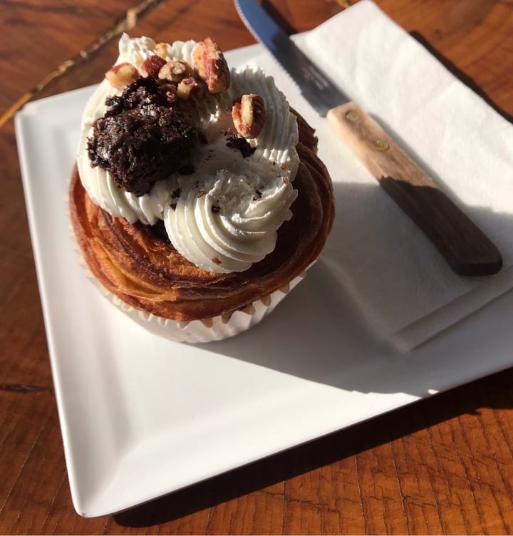 photo of Dolce Bakery Cruffin shared by @lucyjseward on  24 Aug 2020 - review