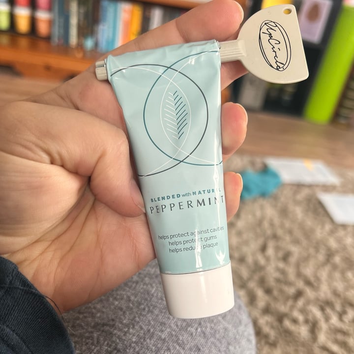 photo of Waken Peppermint Toothpaste shared by @chiariconta on  13 Apr 2022 - review
