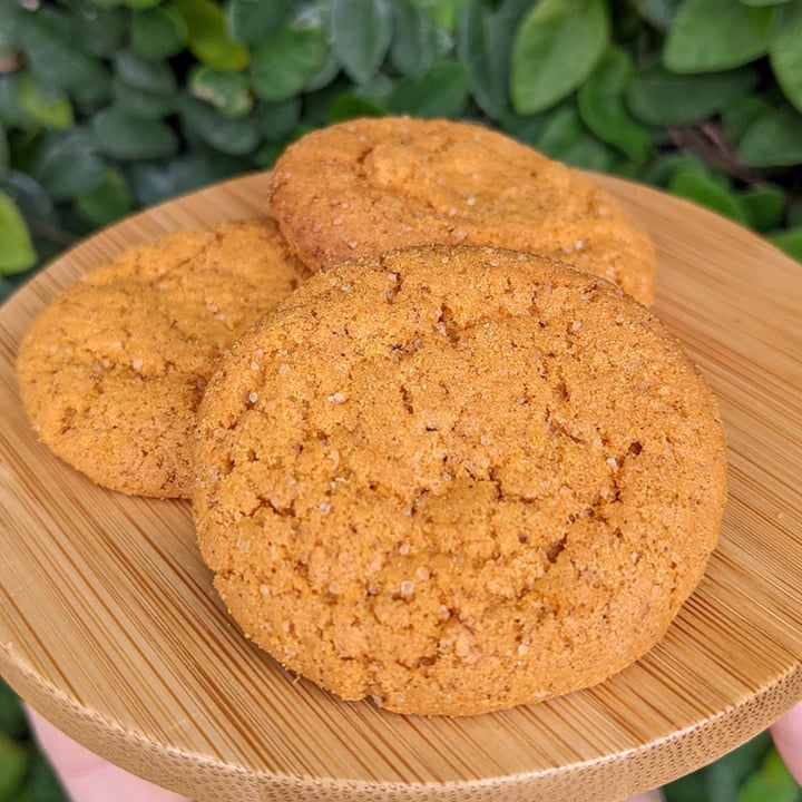 photo of Sprouts Farmers Market Old Fashioned Pumpkin Snaps shared by @veggieassassin on  25 Nov 2022 - review