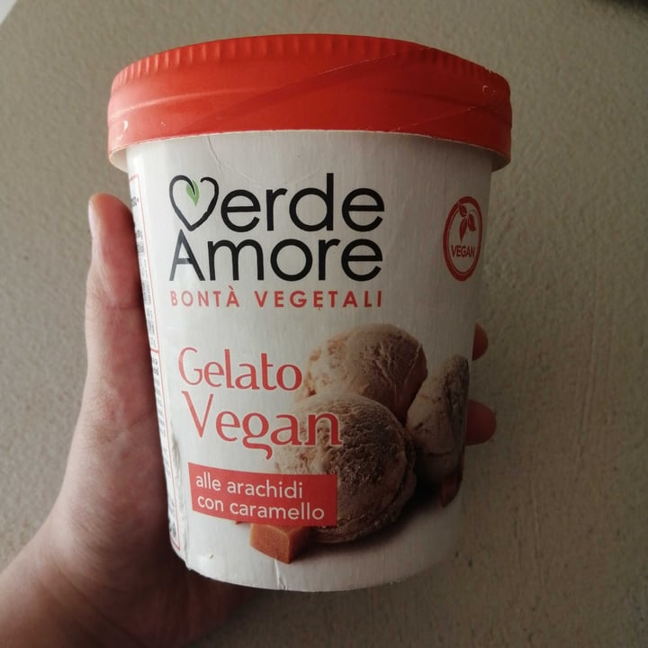 photo of Verde Amore Gelato alle arachidi con caramello shared by @veganfroggy on  05 Sep 2020 - review