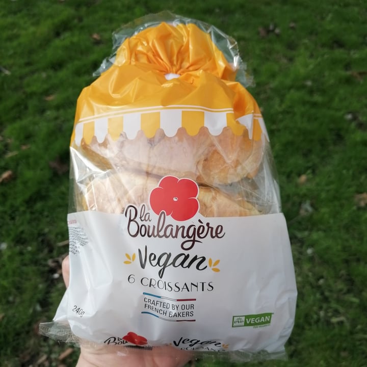 photo of La Boulangère 6 Croissants shared by @miha85 on  16 Mar 2021 - review