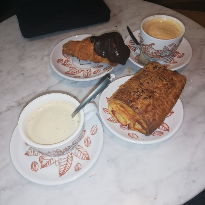 photo of Los Manchegos Panadería y pastelería Cuerno de chocolate shared by @nereamp5 on  25 Feb 2020 - review