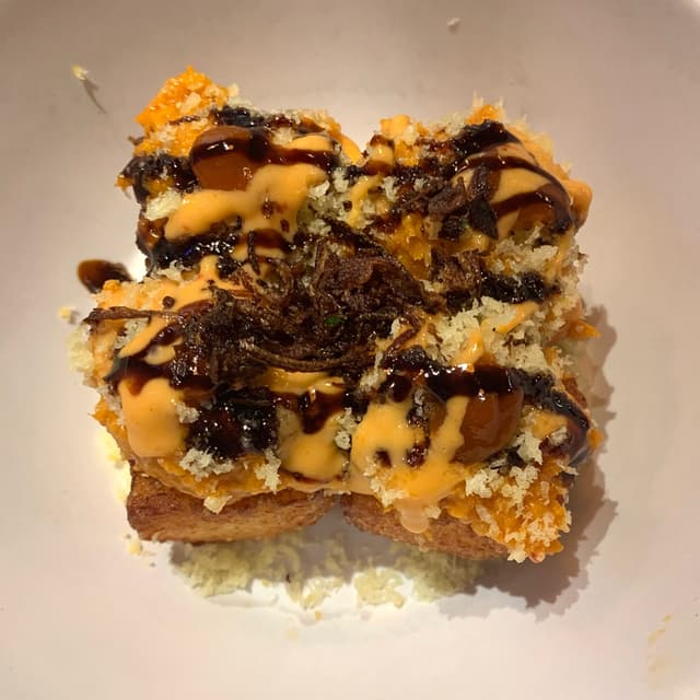 「Crispy rice vegan spicy tuna」の料理の写真