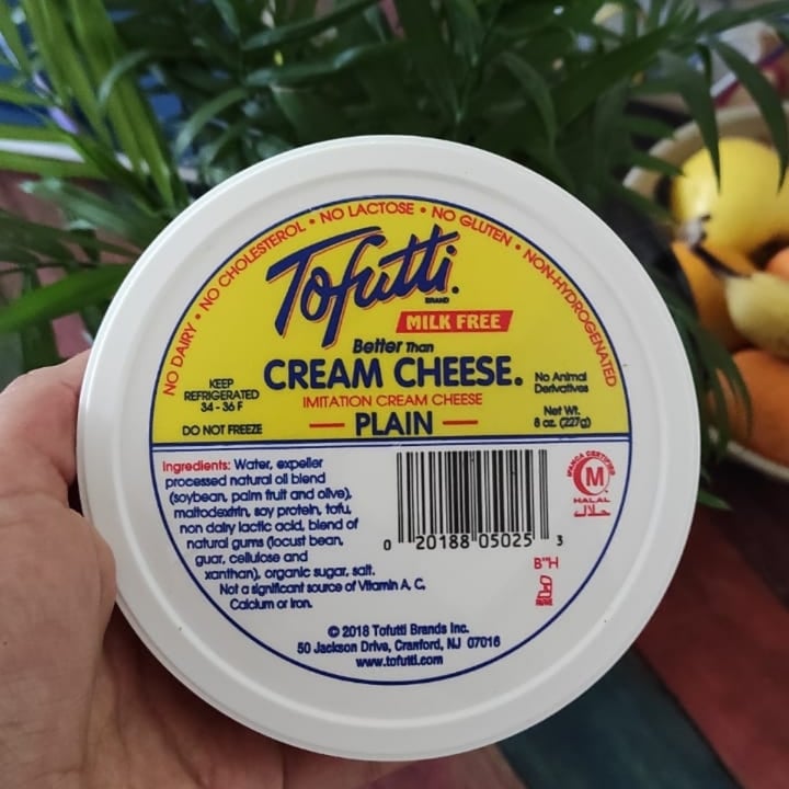 review photo of Tofutti Better Than Cream Cheese Garlic and Herb shared by @fuegosalvaje on 27 Feb 2022 - review