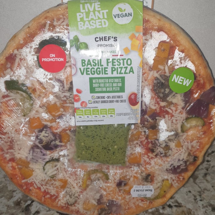 photo of Pick n Pay Basil Pesto Veggie Pizza shared by @tilana85 on  19 Nov 2021 - review