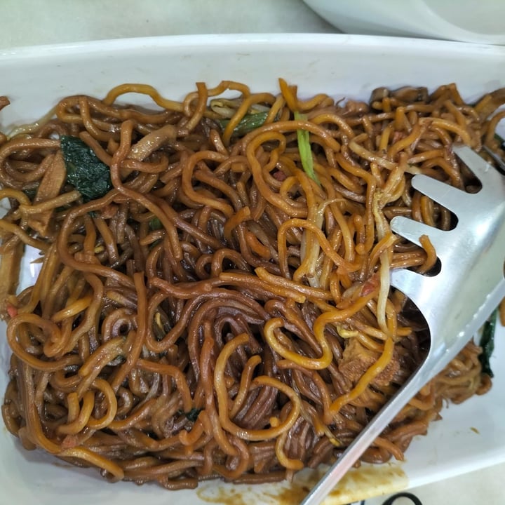 photo of Xing Xing Vegetarian Food Veg Fried Noodles shared by @fulfilling on  23 Apr 2022 - review