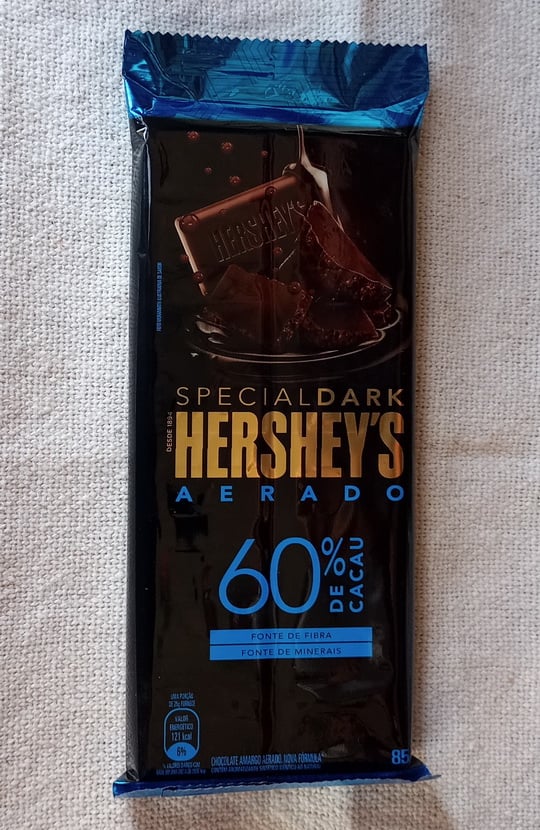 photo of Hershey's Special Dark Chocolate Aerado 60% de Cacau shared by @pattypop on  29 Apr 2022 - review