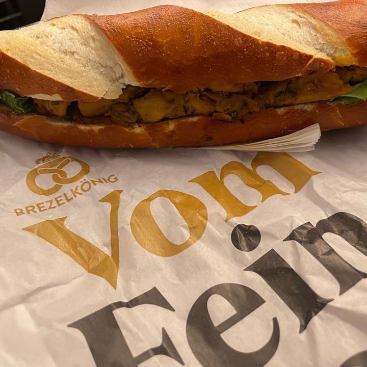 photo of Brezelkönig Baguette Planted Curry shared by @csquaree on  27 Apr 2022 - review