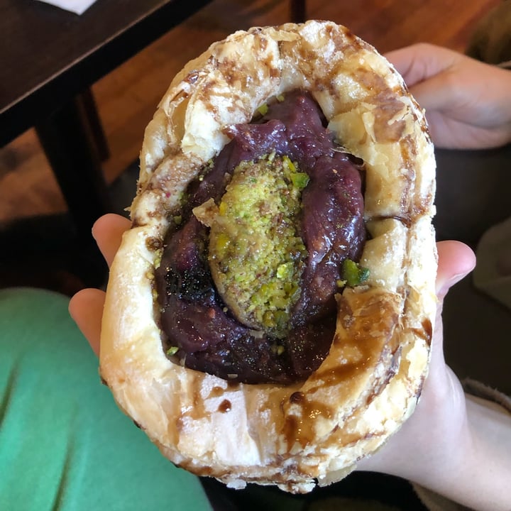 photo of Zilch Bakery & Deli Blueberry & Pistachio Danish Pastry shared by @brandonthefruit on  10 Apr 2022 - review