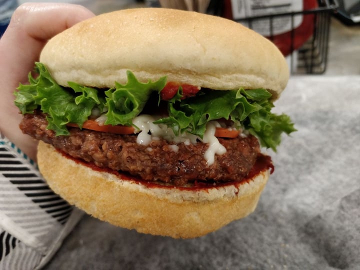 photo of Meta Burger Pepperoni pizza burger shared by @baylee on  22 Jan 2019 - review