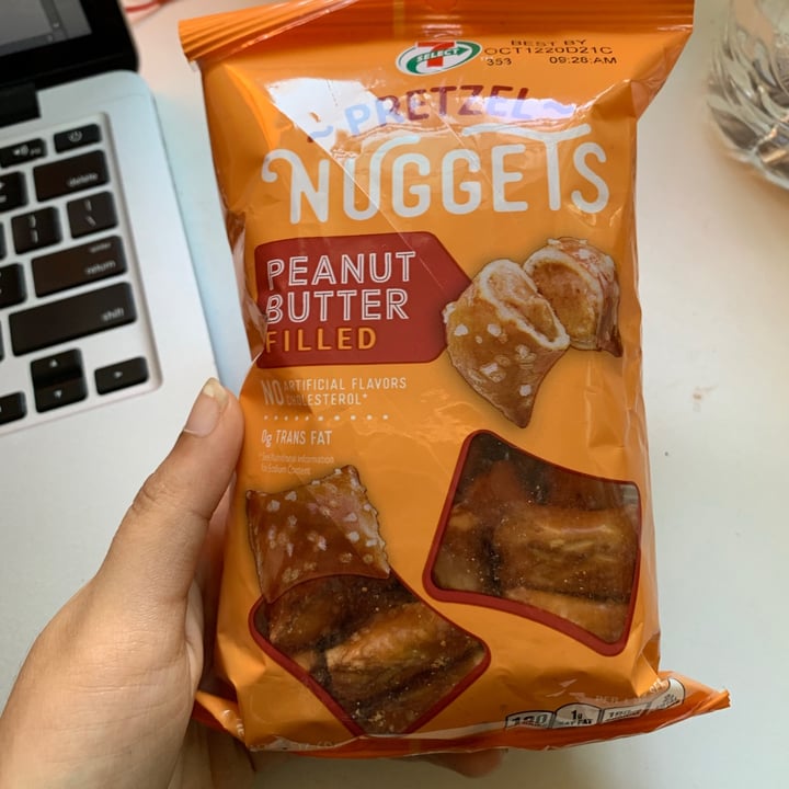photo of 7-Eleven Pretzel Nuggets (Peanut Butter) shared by @avegangirl on  15 Jun 2020 - review