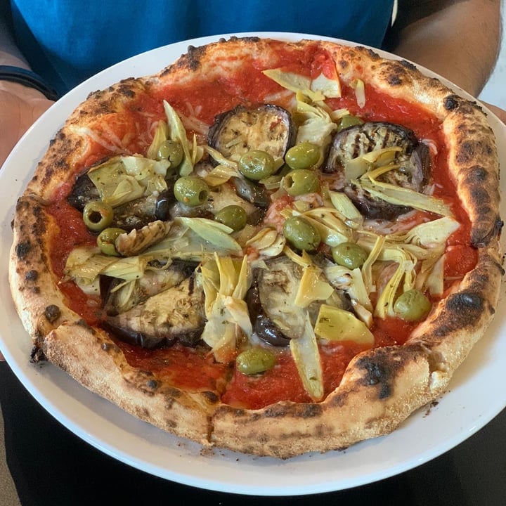 photo of ZAZZ Pizza Veganized Marinara With Mushrooms & Olives shared by @heruvimdi on  17 Oct 2020 - review