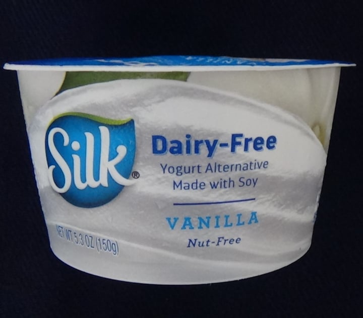 photo of Silk Vanilla Yogurt Alternative Made with Soy 150g shared by @feelideal on  13 Aug 2020 - review