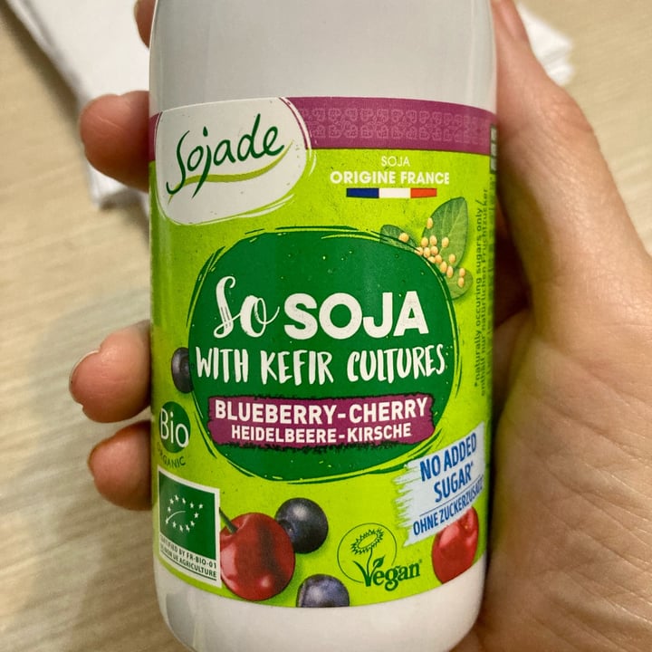 photo of Sojade So Soja! With Kefir Cultures Blueberry-Cherry shared by @gattaviola on  17 Nov 2022 - review