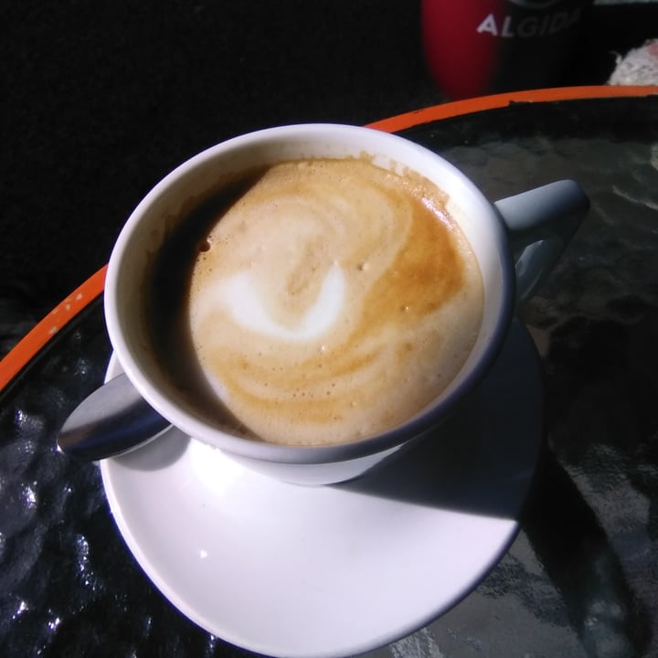 review photo of Pasticceria La Rosa Cappuccio Con Latte Di Soia shared by @spusu on 12 Apr 2022 - review