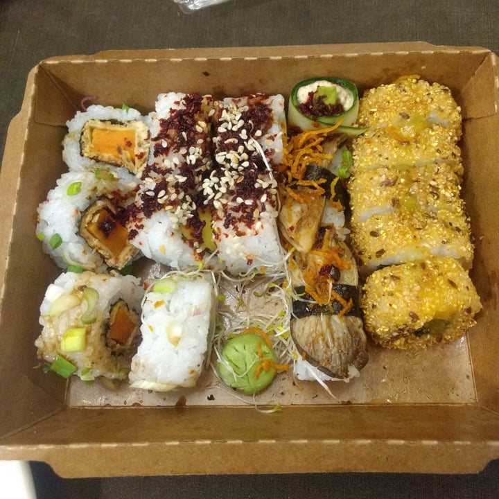 photo of Suttoshi Combo Sushi Vegano shared by @garbanz0 on  11 Oct 2020 - review