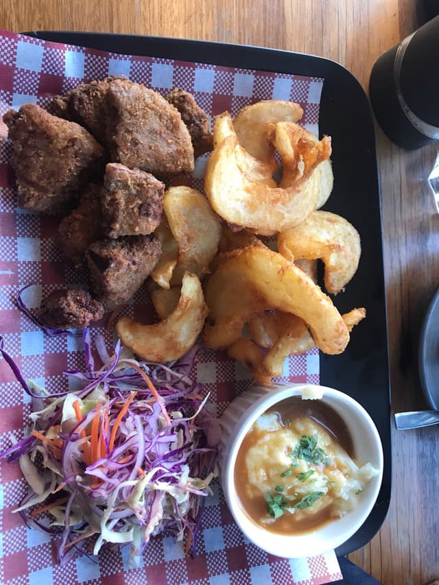 Foto do prato “Popcorn chicken tray”