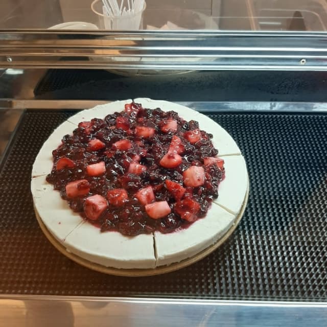 Photo of the dish “Cheesecake De Frutos Rojos”