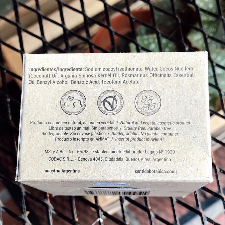 review photo of Sentida Botánica Shampoo solido fortalecedor shared by @sofialan on 04 Feb 2022 - review