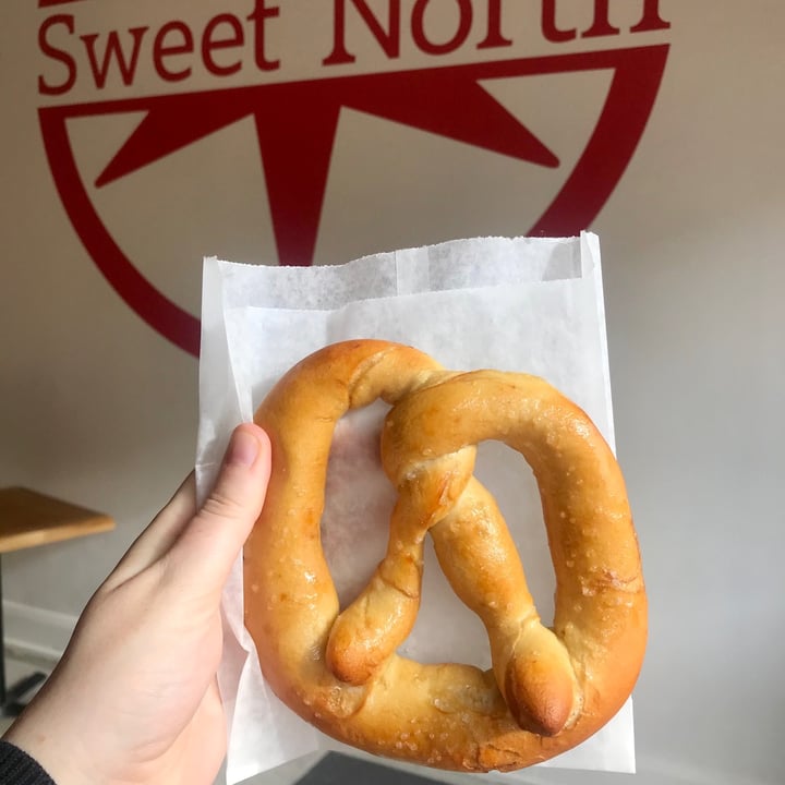 photo of Sweet North Bakery Sesame Pretzel shared by @kaylabear on  15 Oct 2020 - review