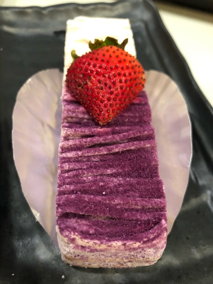photo of D’Life Signature Purple taro cake shared by @soy-orbison on  09 Jul 2019 - review
