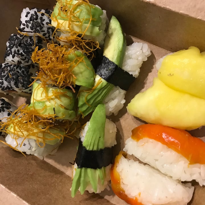 photo of Let it V - Vegan Sushi Tabla Hey Jude shared by @ladybiird on  12 May 2020 - review