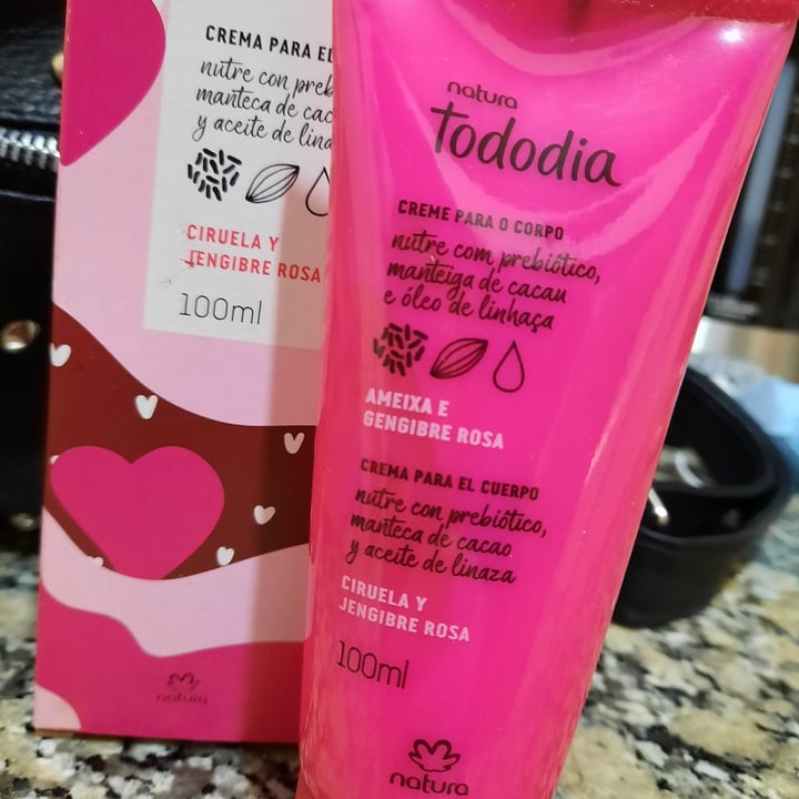 review photo of Natura Crema corporal tododia ciruela y jengibre rosa shared by @alejandradaiana on 25 May 2022 - review