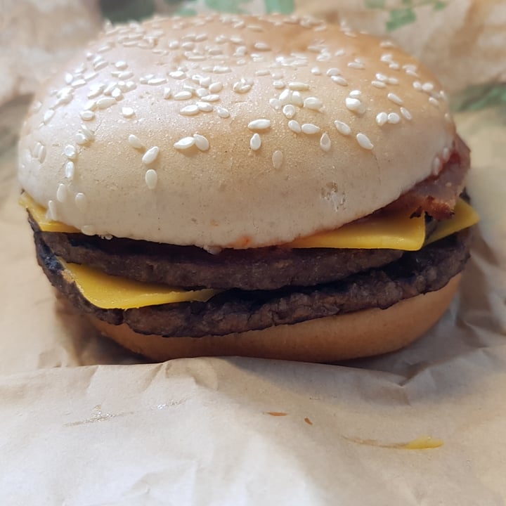 photo of Burger King Leicester Square Plant-based Bakon Double Cheeezeburger shared by @rnp20 on  17 Mar 2022 - review