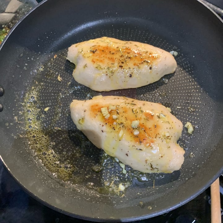 photo of The Vegetarian Butcher Impeckable Chicken Breast shared by @haykayfro on  24 Oct 2022 - review