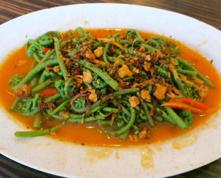 photo of The Legend Vegetarian Cafe Midin Belacan 比林巴拉煎 shared by @choyyuen on  13 Dec 2019 - review