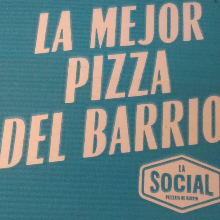 photo of La Social Pizzería de Barrio Pizza Vegana shared by @lp091200 on  23 Nov 2021 - review