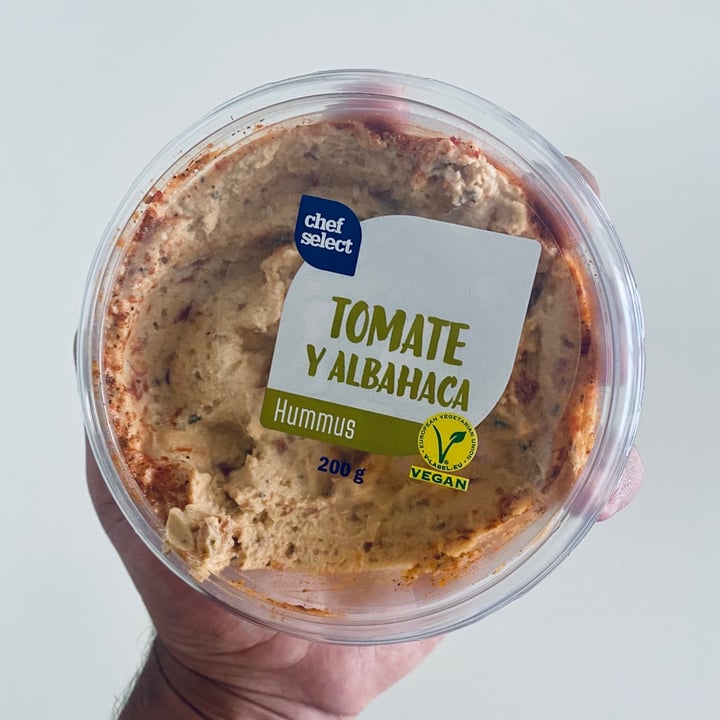 photo of Chef Select Hummus Tomate y Albahaca shared by @mikelpro on  11 Jul 2021 - review