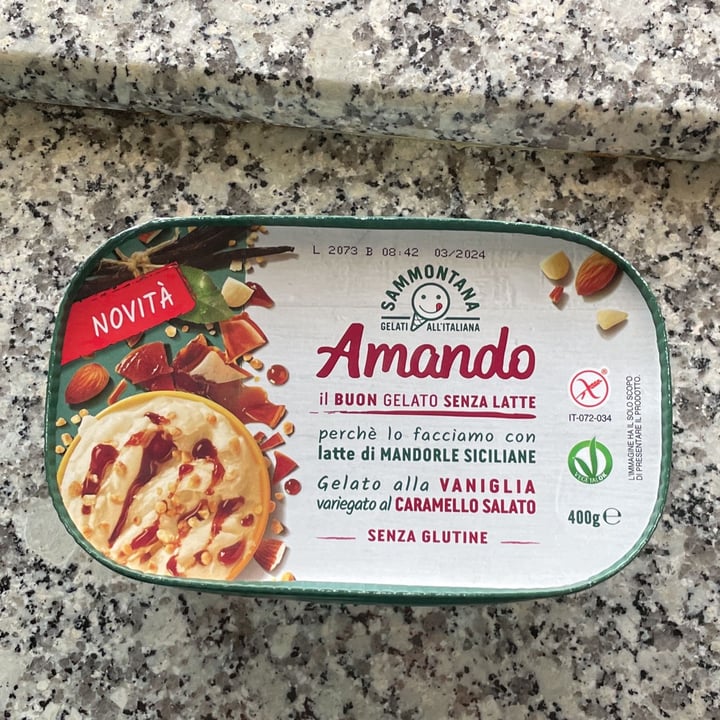 photo of Sammontana gelato vaniglia caramello salato shared by @susanna30 on  05 Jul 2022 - review
