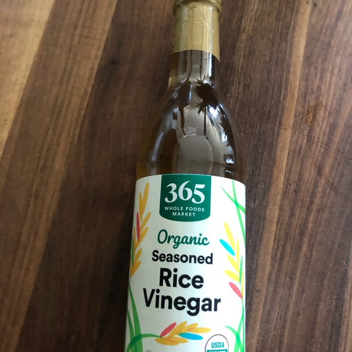 review photo of 365 Whole Foods Market Organic Seasoned Rice Vinegar shared by @sf4 on 26 May 2022 - review