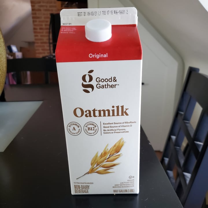 photo of Good & Gather Oat milk shared by @whitwhitttt on  29 Jun 2021 - review