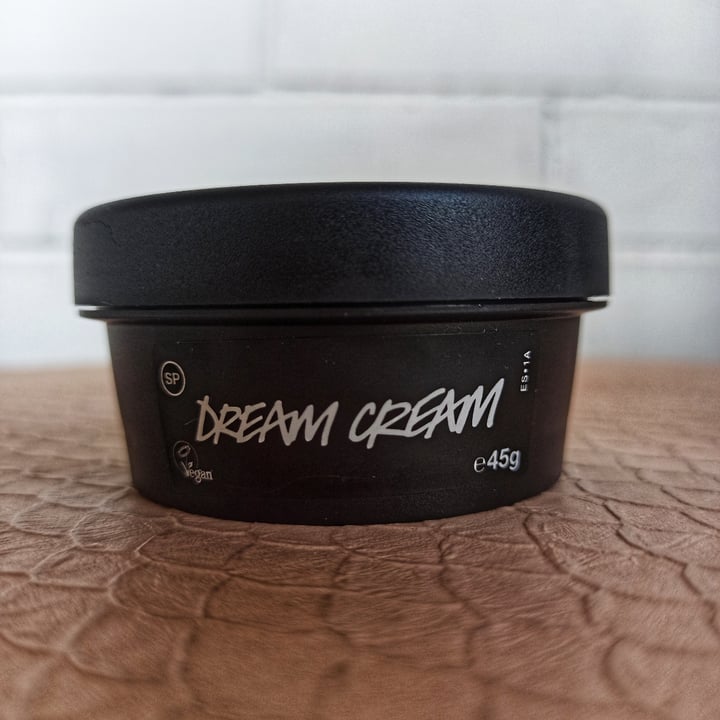photo of LUSH Fresh Handmade Cosmetics Dream Cream shared by @saramar on  03 May 2021 - review