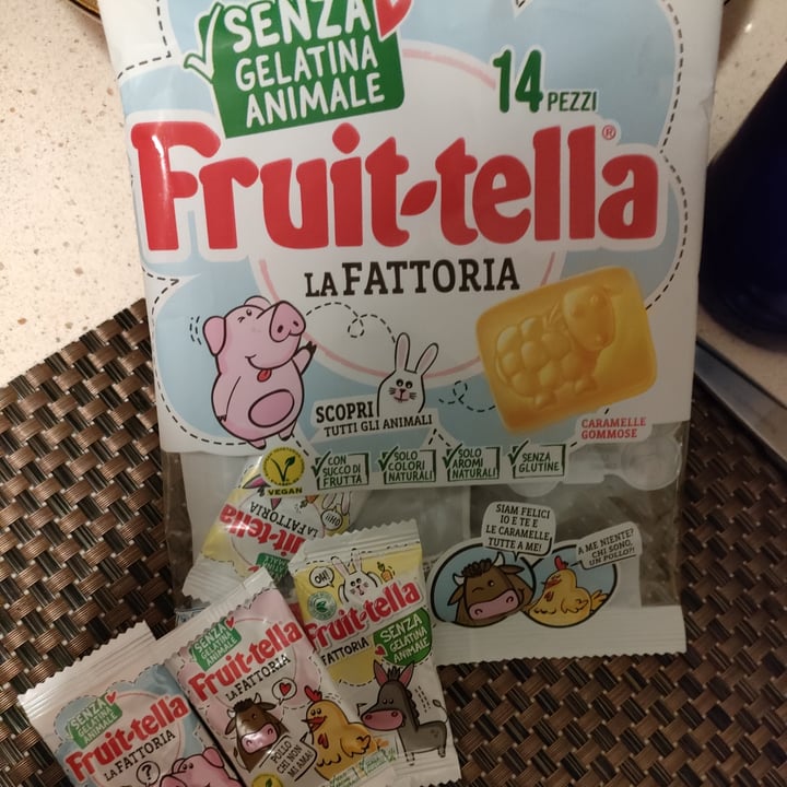 photo of Fruit-tella Caramella Vegana shared by @veganadvisor on  15 Jan 2022 - review
