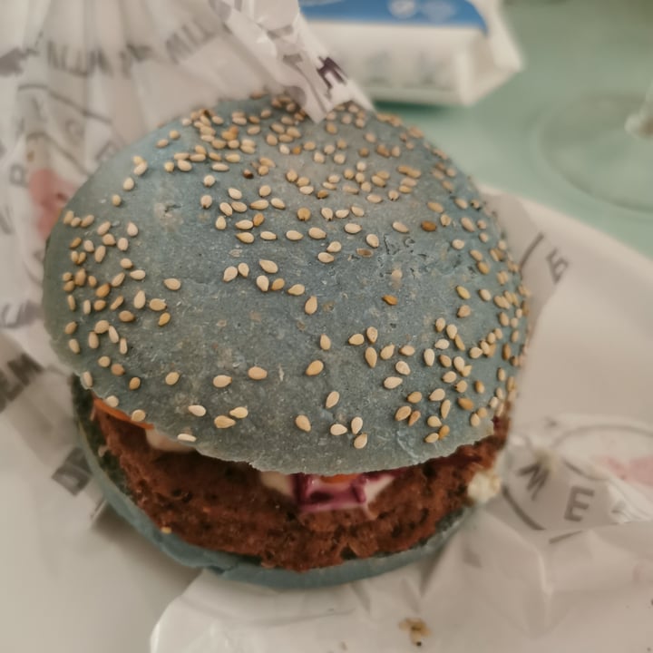 photo of Flower Burger Puffo shared by @benedetta182 on  26 Mar 2022 - review